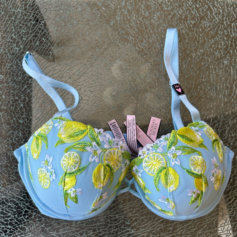 BEAUTIFUL LIGHT BLUE VICTORIAS SECRET NWT BRA, DREAM ANGELS 34D